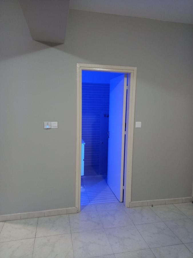 Old Town Studio Apartment Larnaca Exterior photo